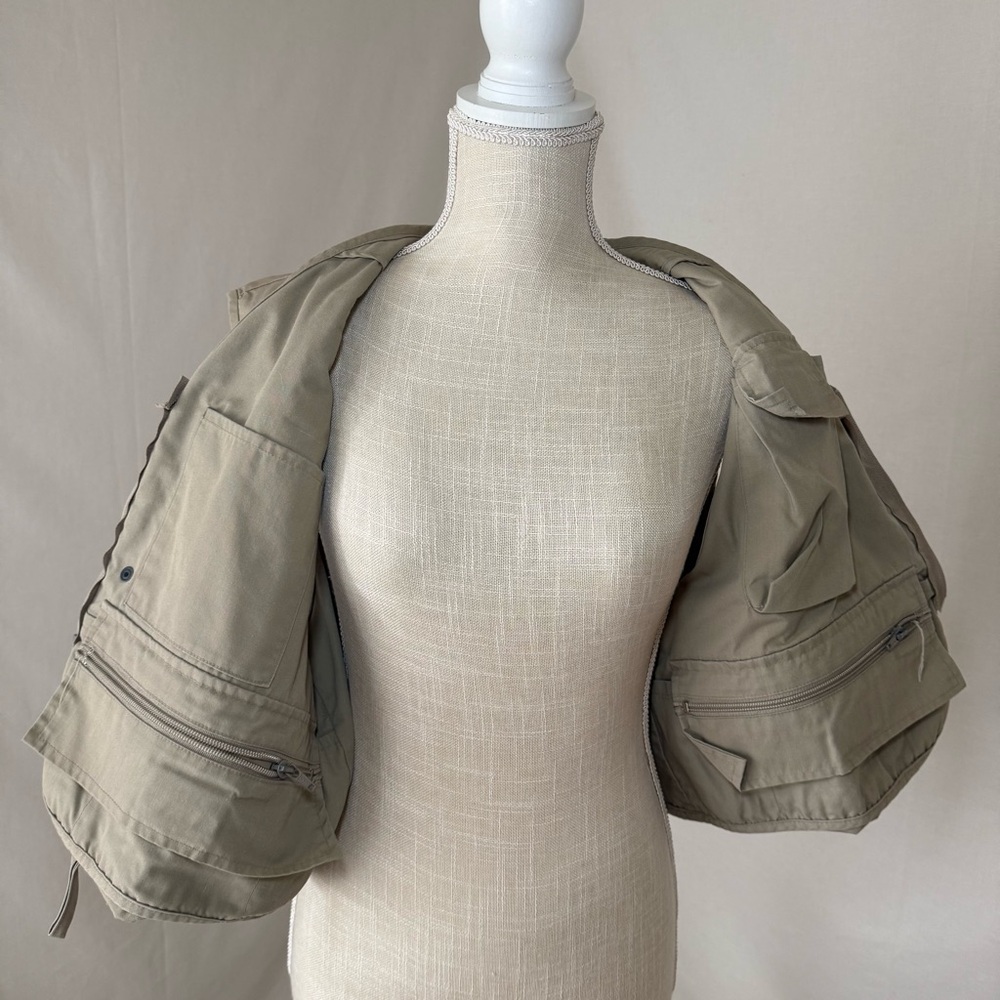 Utility Vest - Picture 3 of 5